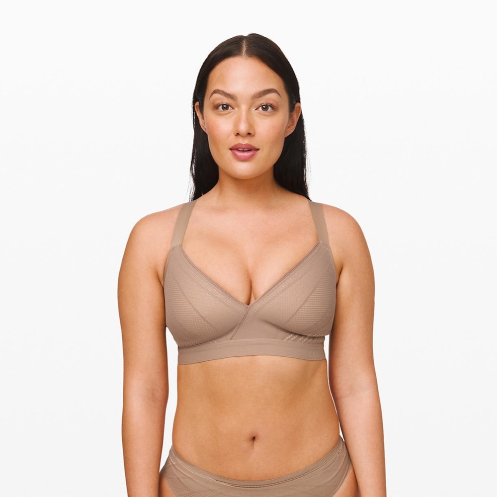 LULULEMON Awake to Lace Bra Soft Sand Crepe 34B